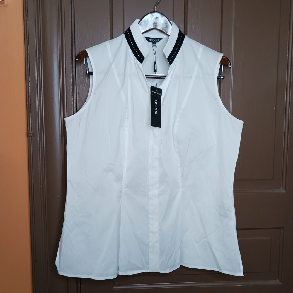 Misook Women's V-Neck Sleeveless Top Blouse L Black NWT Button Rhinestone Trim